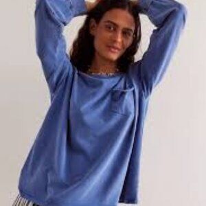 NWOT We the Free Fade into You Tee blue size XS